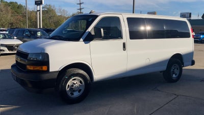 2023 Chevrolet Express Passenger 3500 1LS