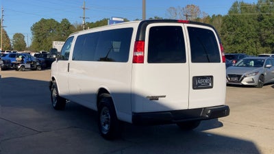 2023 Chevrolet Express Passenger 3500 1LS