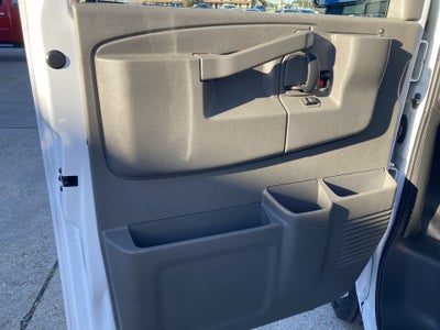 2023 Chevrolet Express Passenger 3500 1LS