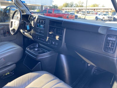 2023 Chevrolet Express Passenger 3500 1LS