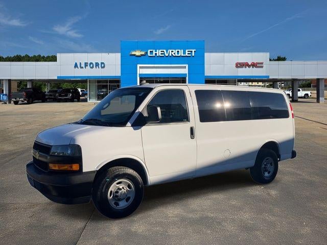 2023 Chevrolet Express Passenger 3500 1LS