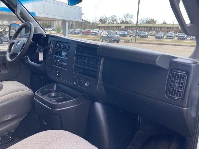 2017 Chevrolet Express Passenger 3500 LT