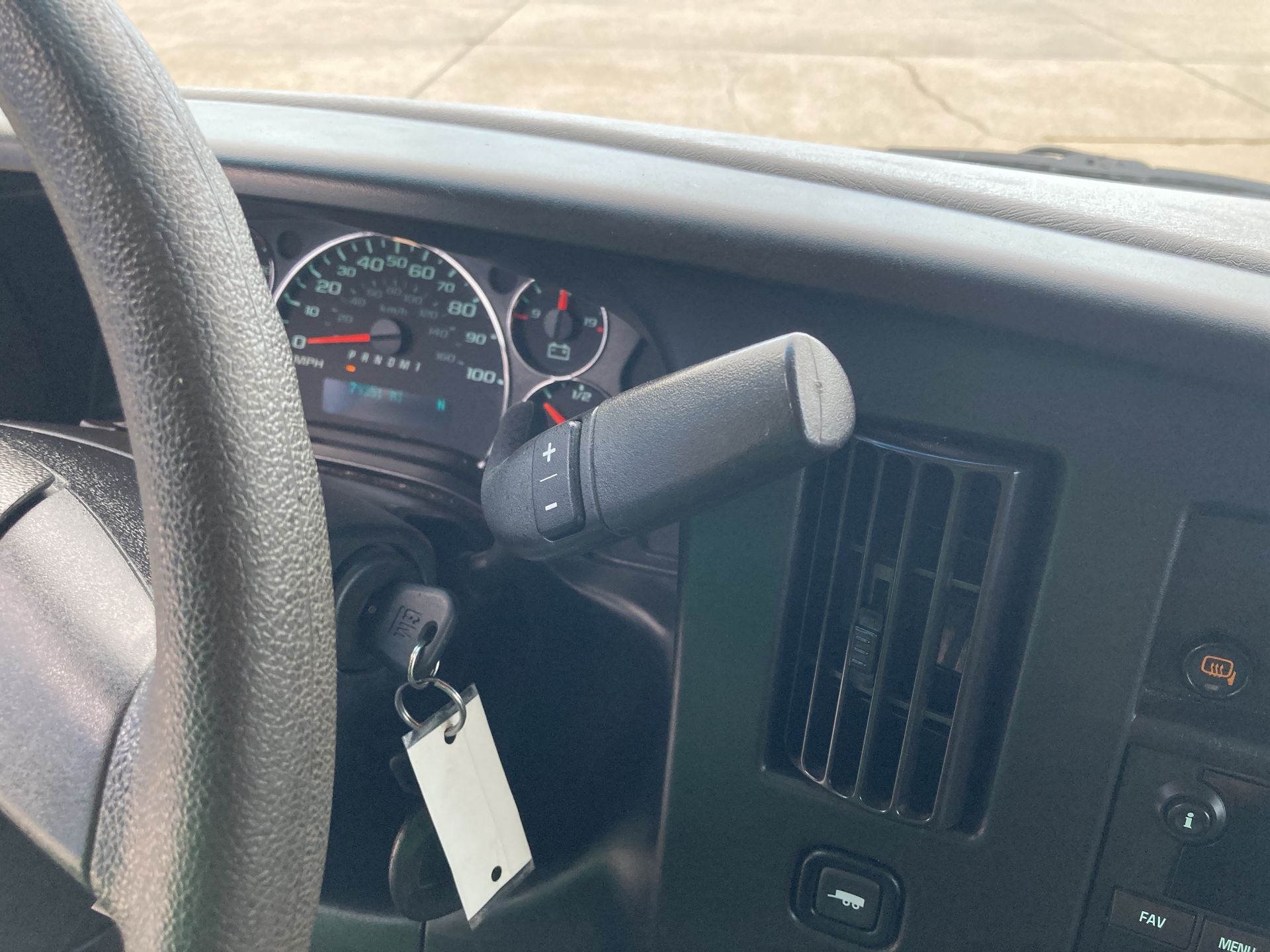 2017 Chevrolet Express Passenger 3500 LT