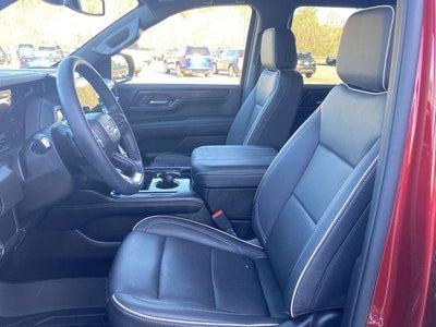 2025 GMC Yukon Elevation