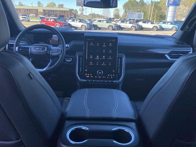 2025 GMC Yukon Elevation