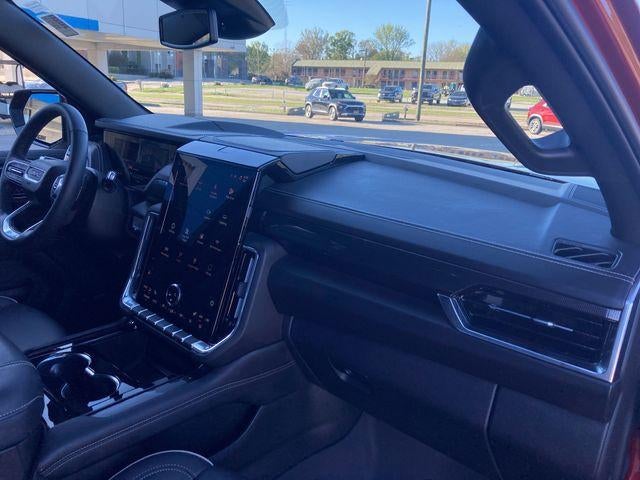 2025 GMC Yukon Elevation