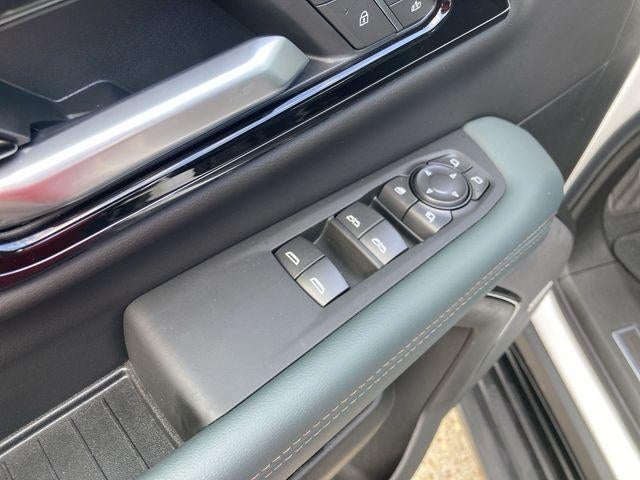 2027 GMC Yukon AT4