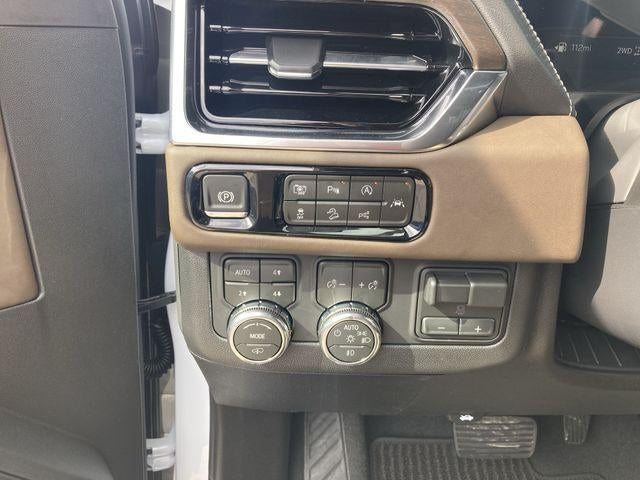 2026 GMC Yukon Denali Ultimate - Photo 18
