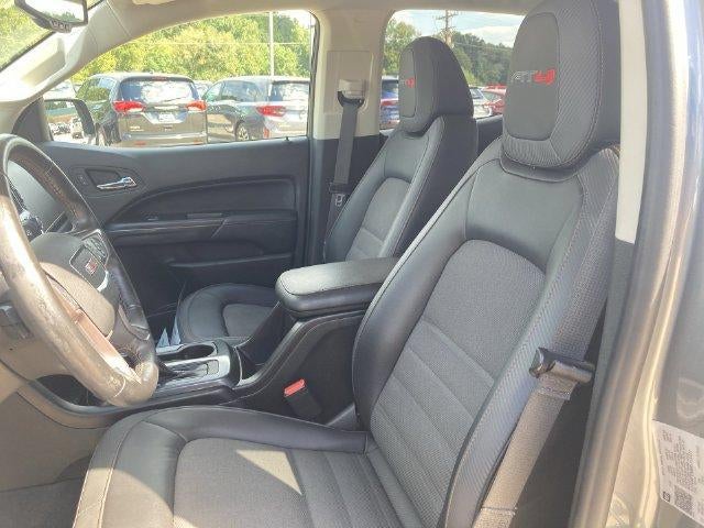 2022 GMC Canyon 4WD AT4 w/Cloth