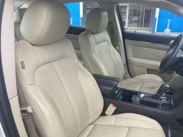 2014 Lincoln MKS 4dr Sdn 3.7L FWD