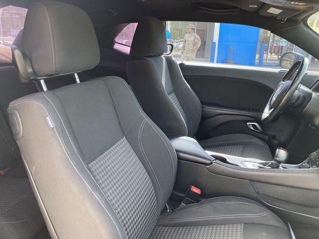 2017 Dodge Challenger SXT