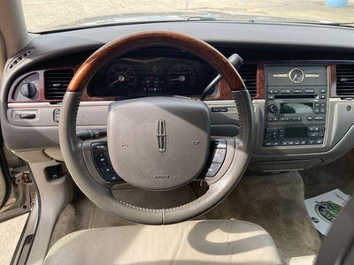 2009 Lincoln Town Car Signature Limited