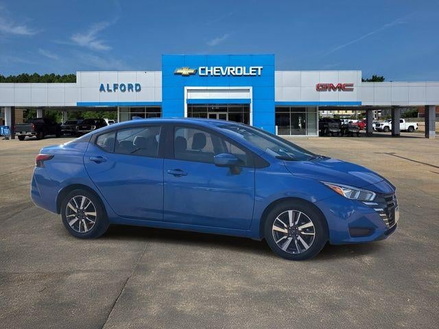 2023 Nissan Versa SV