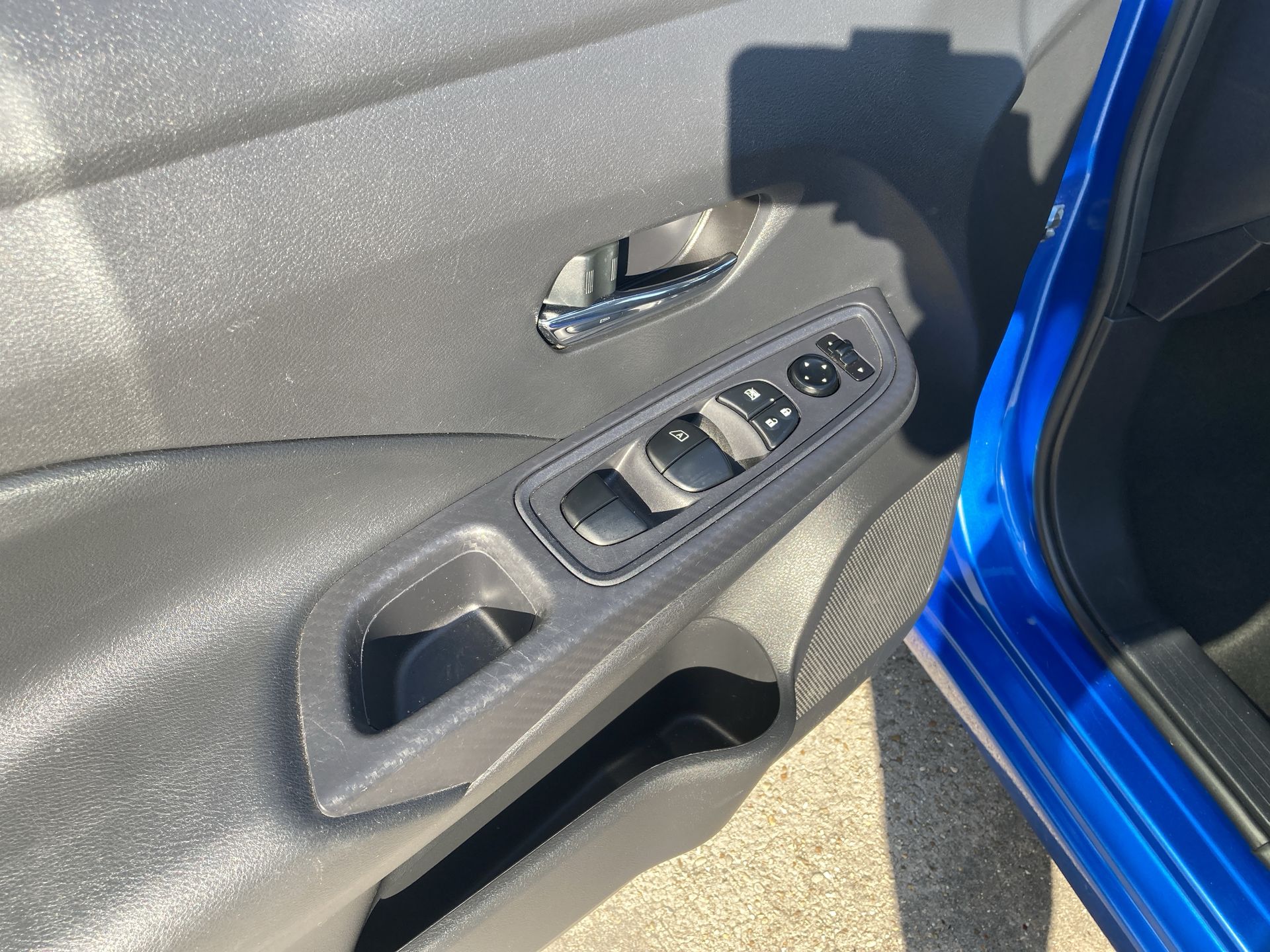 2023 Nissan Versa SV