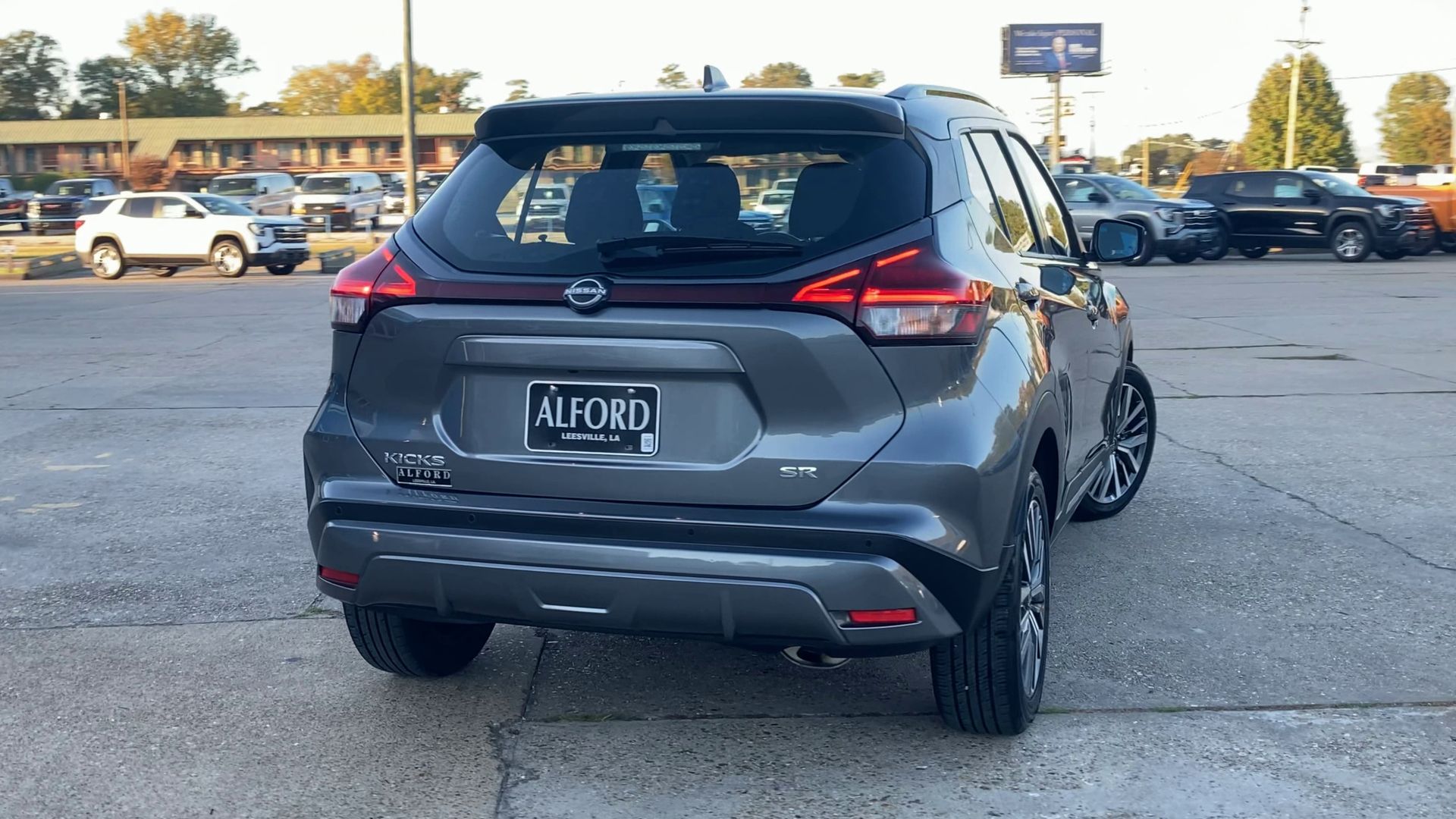 2024 Nissan Kicks SR