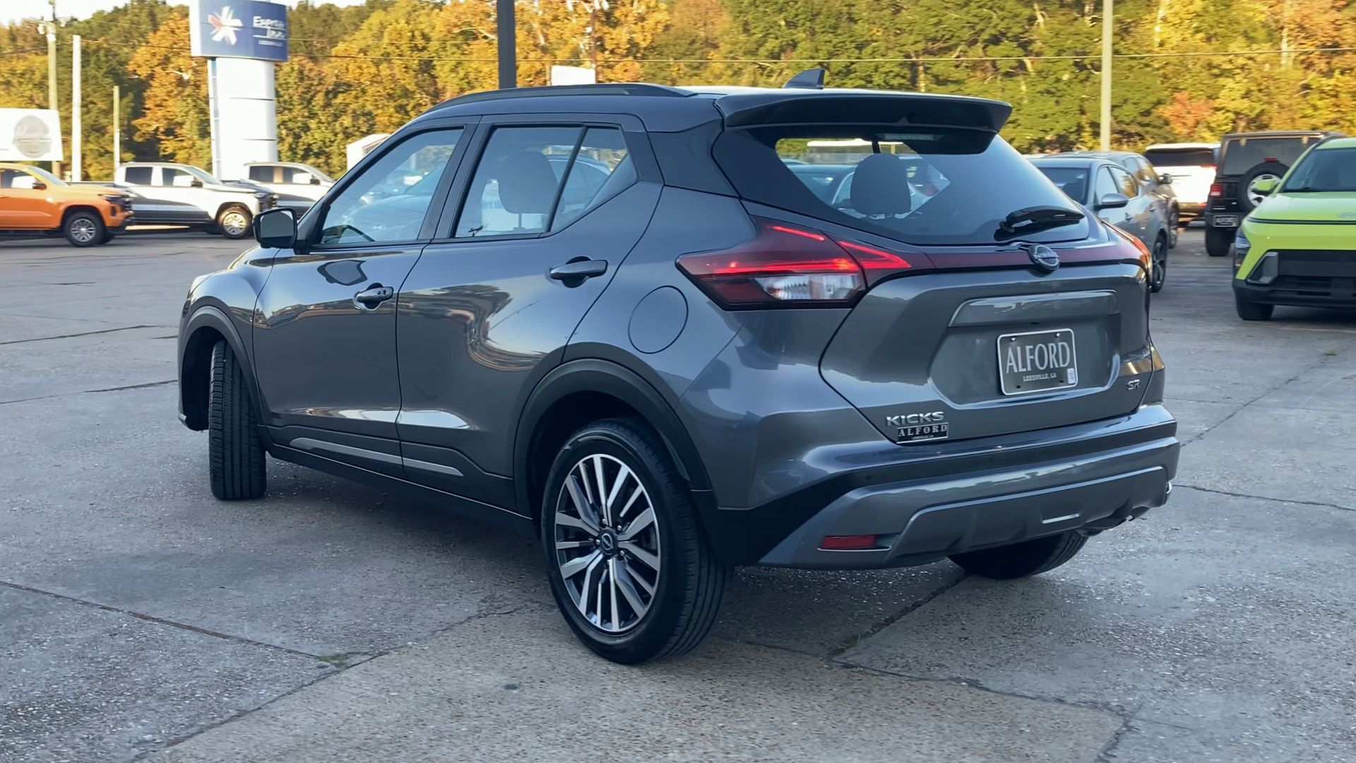 2024 Nissan Kicks SR