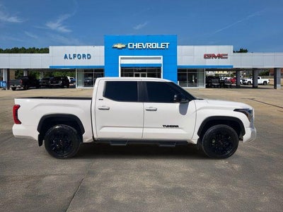 2024 Toyota Tundra 4WD SR5