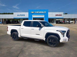 2024 Toyota Tundra 4WD SR5