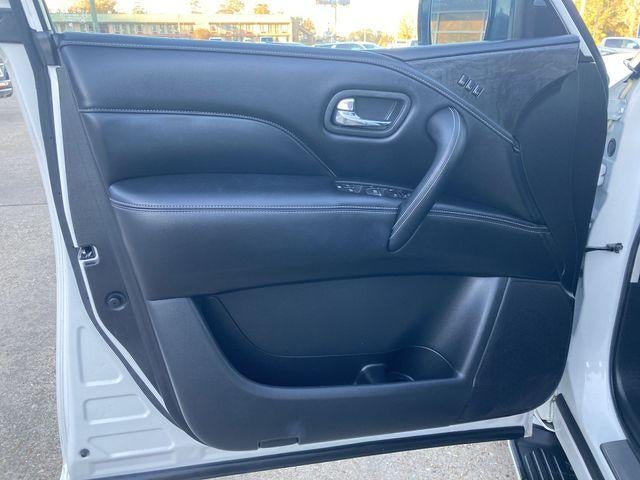 2022 INFINITI QX80 LUXE