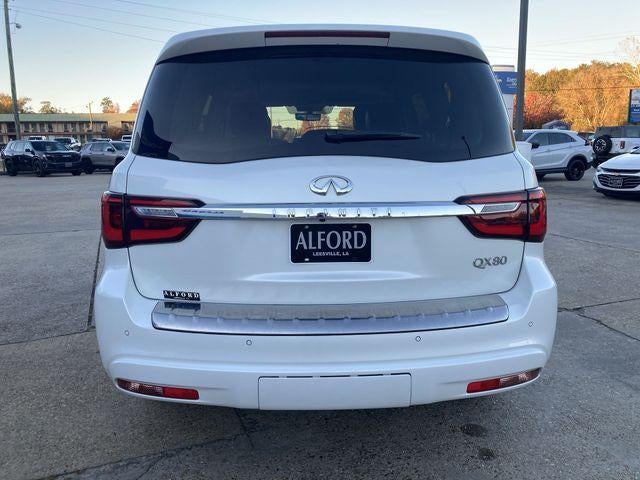 2022 INFINITI QX80 LUXE